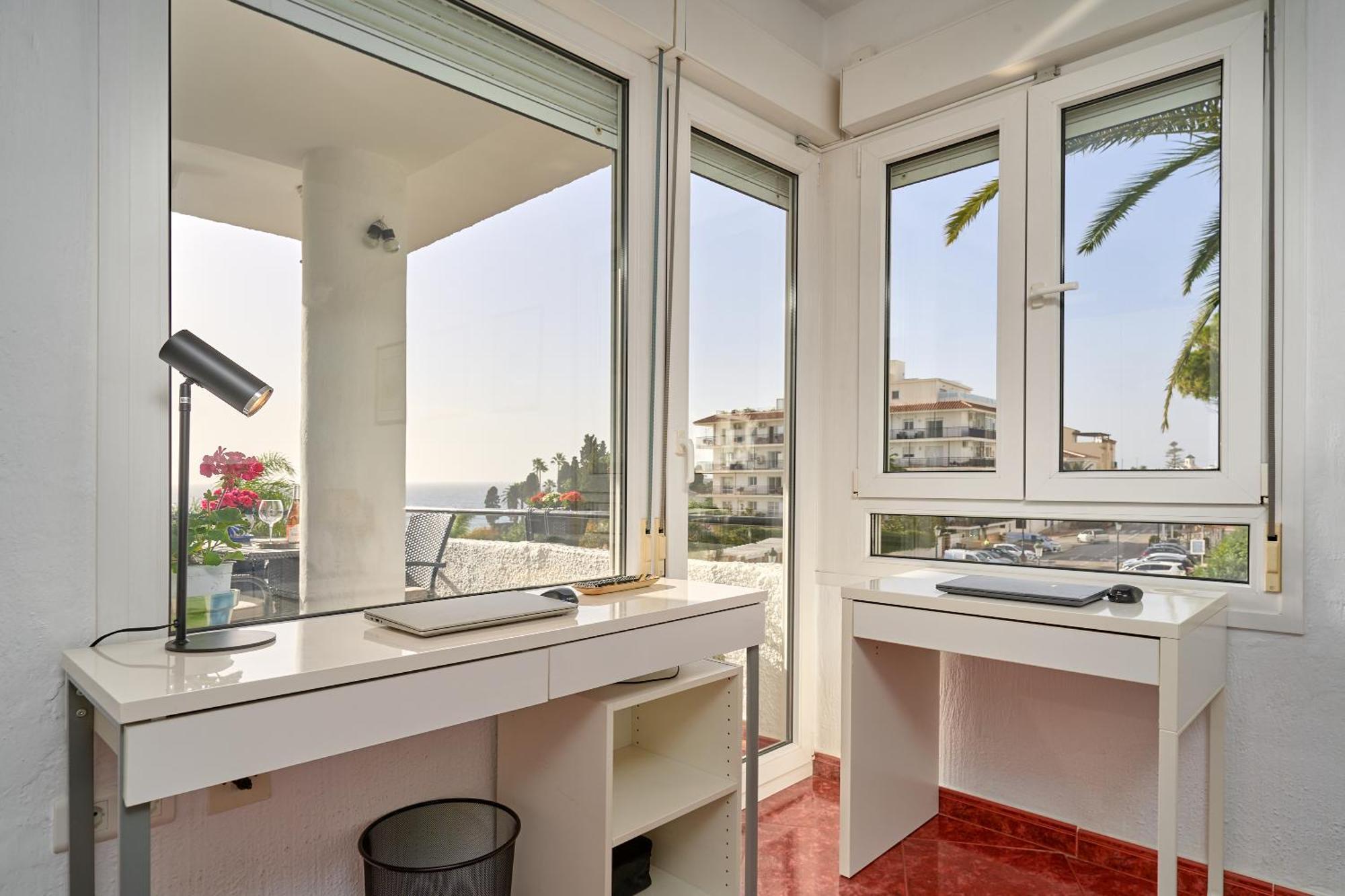 Spectacular Sea Views, 2 Bed,2 Bath Apartment เนร์คา ภายนอก รูปภาพ